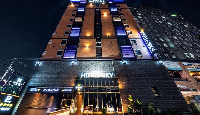 SKYHOTEL