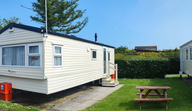 Skylark - 4 berth caravan at Copthorne Caravans