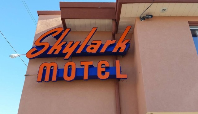 Skylark Motel