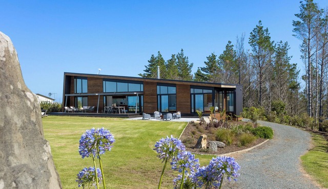 Skyline Lodge - Leigh Coastal Paradise