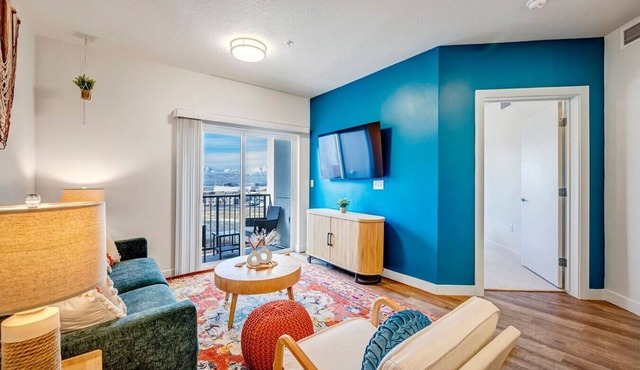 Skyline Suites Boho Themed 2bd 2ba