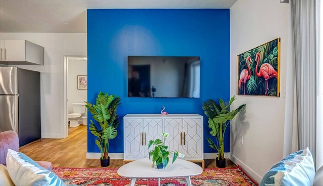 Skyline Suites Tropical 2bd 2ba