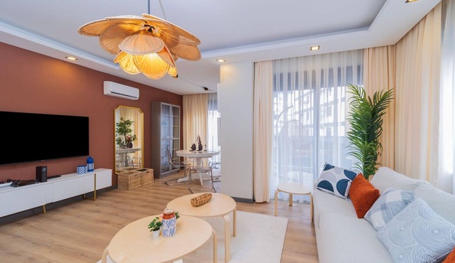 Sleek and Central Apartment in Muratpasa