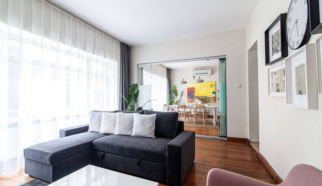 Sleek Flat within Walking Distance to Pera Museum