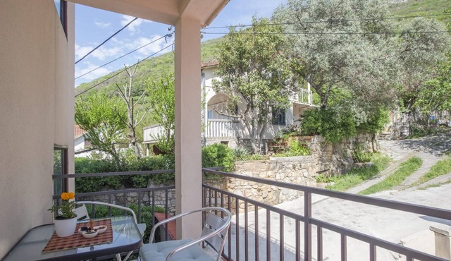 Sleek Studio Flat with Balcony near Beach in Tivat