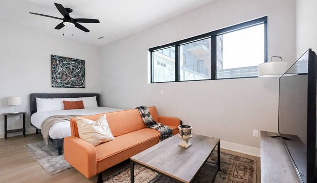 Sleepover | Bright Studio + Gym/Sauna - Omaha