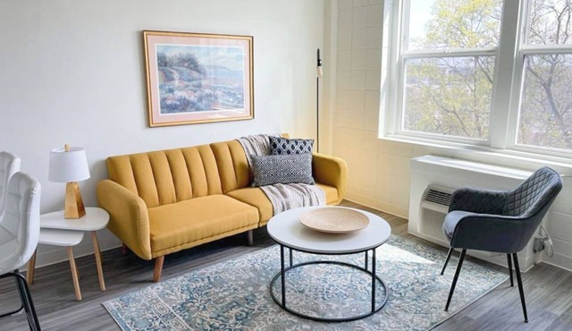 Sleepover | Elite 1BD/1BA + Gym - Cincinnati