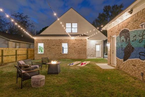 Sleeps 12 Shuffleboard Fire Pit Near Beale St