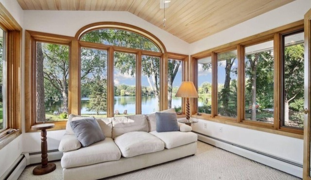 Sleeps 14 | Lake | Hot Tub | Paddle Boat | Kayaks |