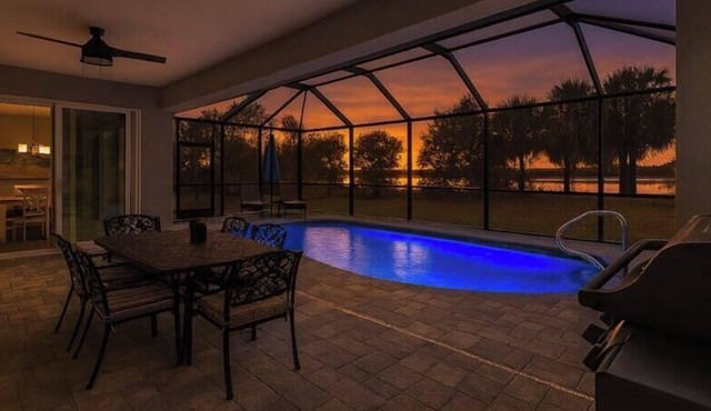 Sleeps 6, full refund*, heated pool