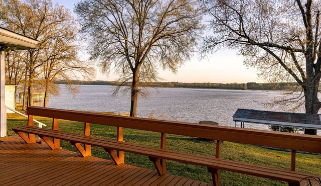 Slice of Heaven on the Lake
