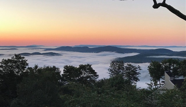 Slopeside 3-level 4BR Townhouse at the Top of Trailside Village -Okemo Mountain