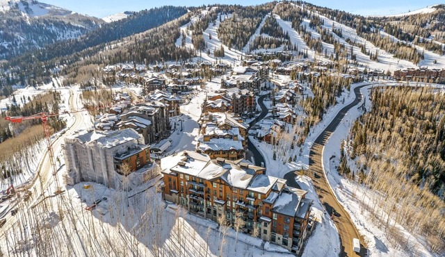 Slopeside Studio Condo in Empire Pass with Mountain Views, On-Site Hot Tub