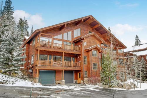 Slopeside Villa 97A I Hot Tub I Great Views I Activity Program