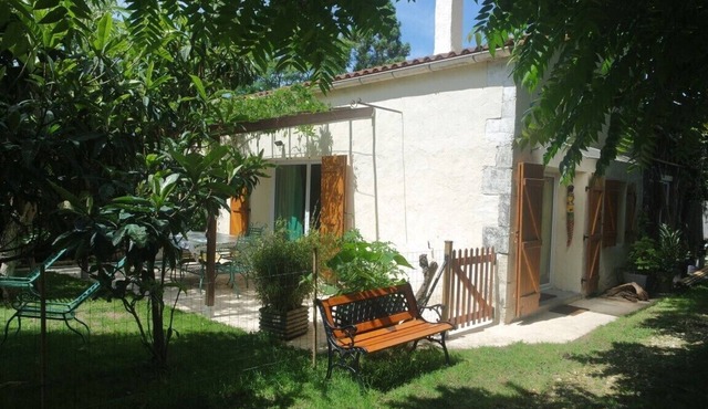 Small 55-square-meter duplex house with a garden