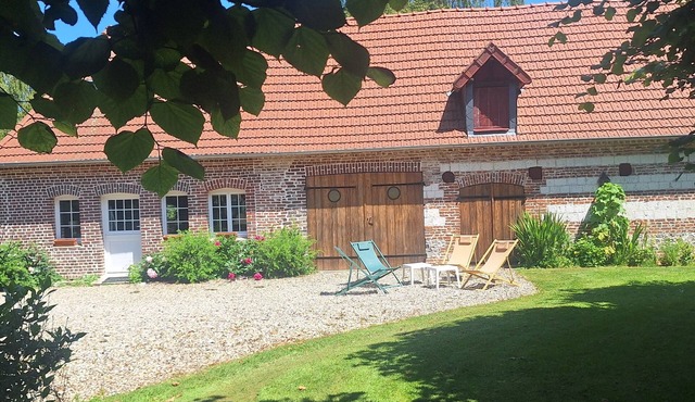 Small detached house in quiet village 3 kms from the beach