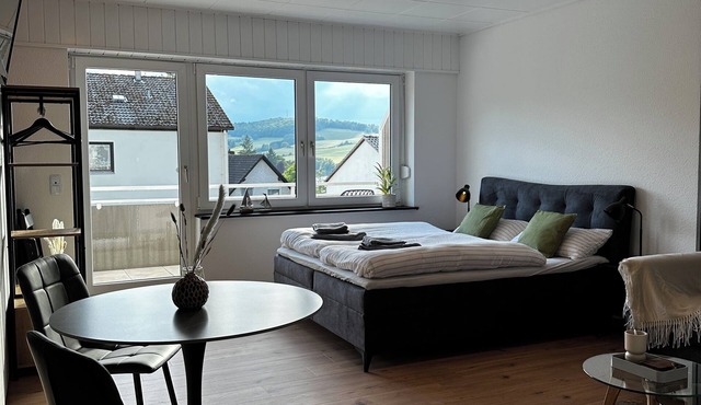 "Small feel-good oasis with a fantastic lake view - freshly renovated on the Diemelsee"