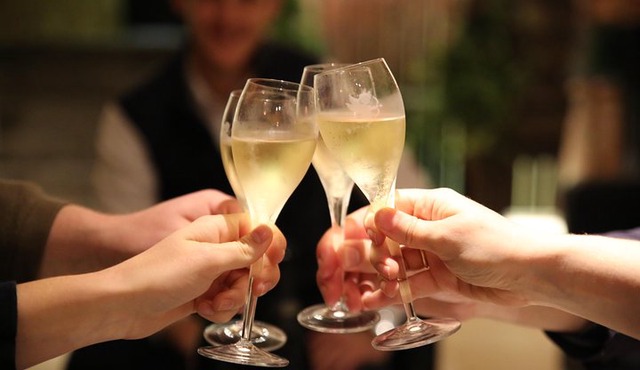 Small Group - Half Day Champagne Tour - Visit of 2 Small Producers/Growers
