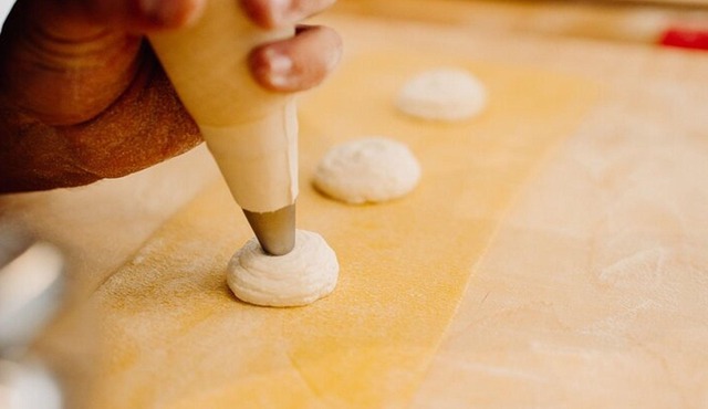 Small-Group Pasta-Making Class with Chef Guide and Wine