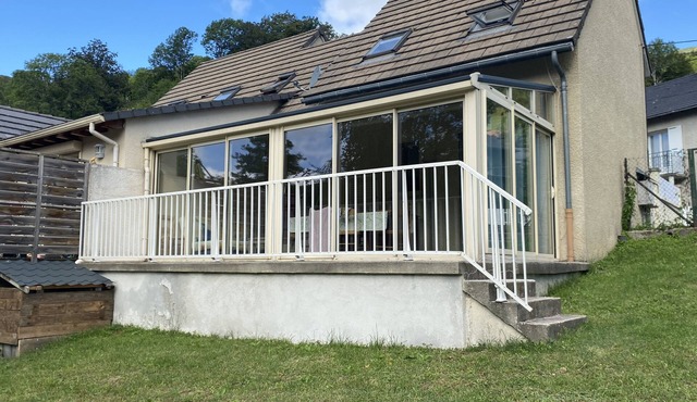 SMALL HOUSE WITH PRIVATE PARKING NEAR SUPER LIORAN