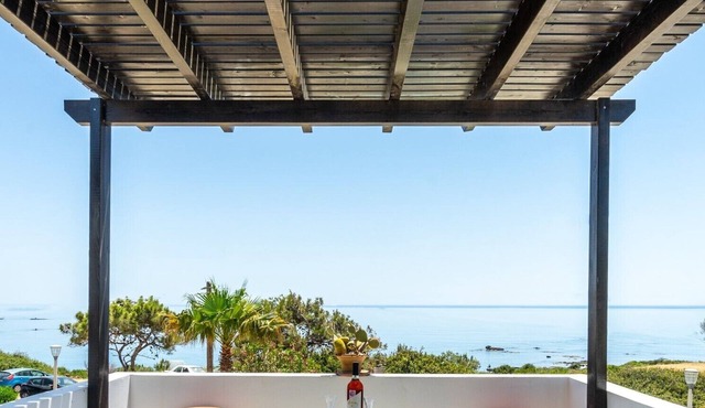 Smaragdi BeachFront Villa