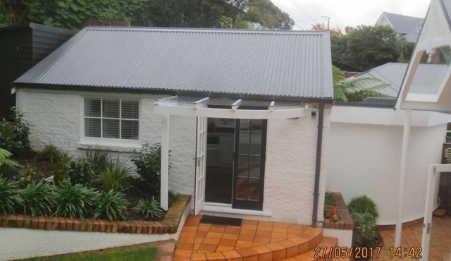 Smart and tidy cottage close to CBD.