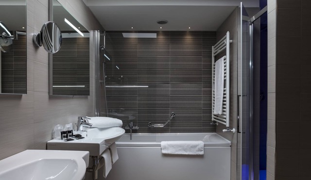 Smart Hotel Holiday