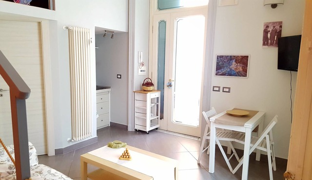 Smart studio "ready to use" Chiaia Centro Napoli