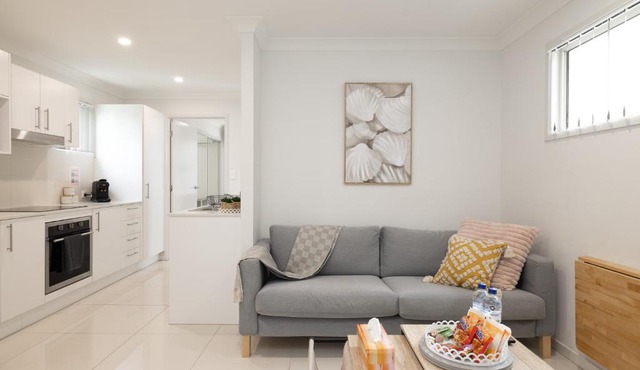 Smart Suites Self Check-in Apartments - N Freney