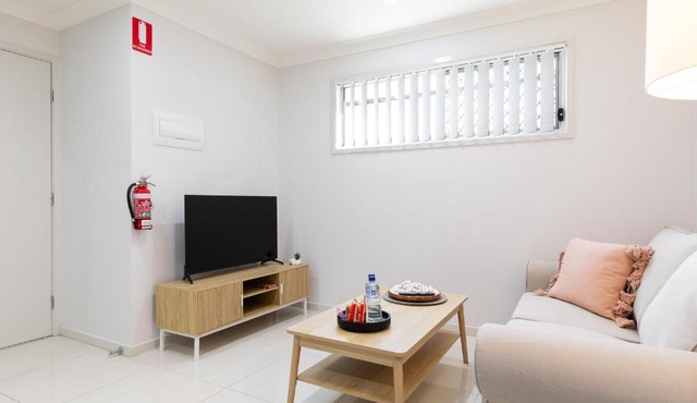 Smart Suites Self Check-in Apartments - Freney Park
