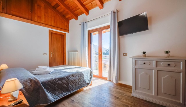 'Smeraldo' Room with Mountain View and Wi-Fi
