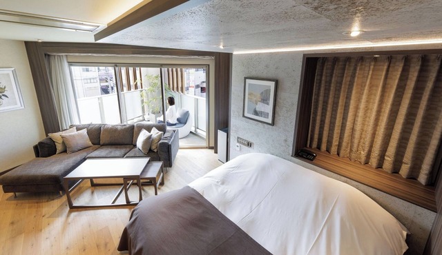 Smoking Suite double room with balcony with bat/Hiroshima Hiroshima