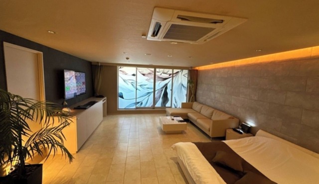 SmokingLuxurious Royal Room Free breakfast and free parking /Toyonaka Ōsaka