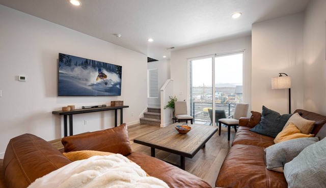 Snowbasin Summit R5062|Ski Retreat |Hot Tub |Views