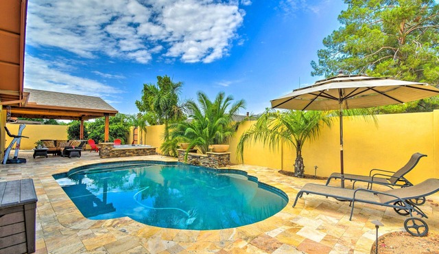 Snowbirds! Group Getaway w/ Hot Tub in Scottsdale