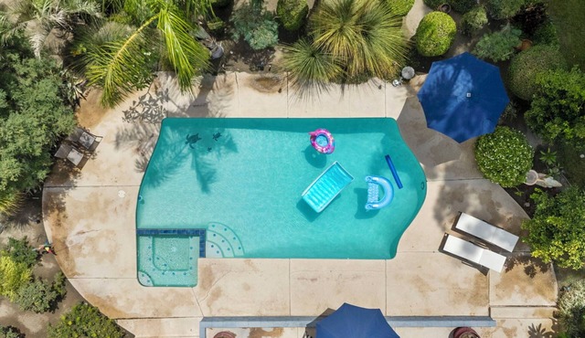 Snowbirds Unite! Stunning 3-Bedroom Home on Golf Course with Private Pool & Spa
