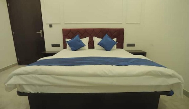Snowdrop Home Luxury 2BHK Spacious Apt