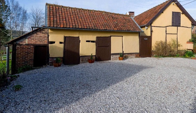 Snug Holiday Home in the heart of Bresle Valley with Garden