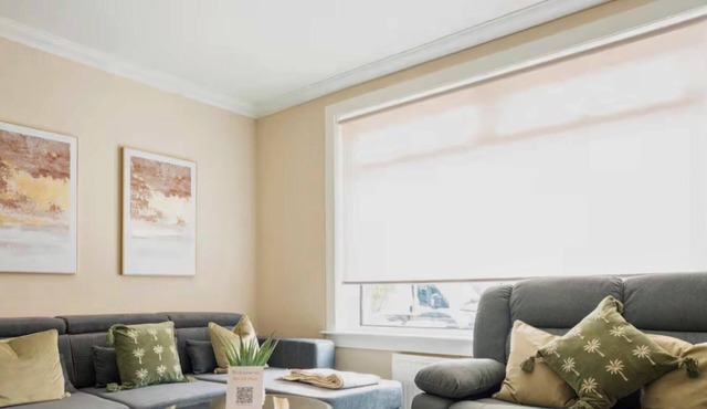 Snug Modern Home in Bathgate