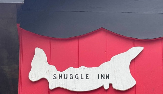Snuggle Inn -1 Bedroom Cottage Forest & Lake PEI Cottages