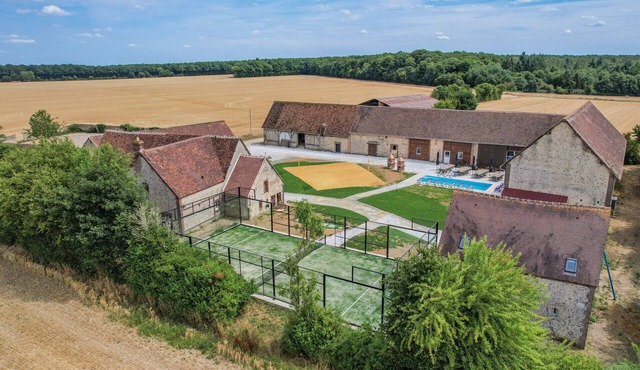 So Villa Bois Lecomte (28) - Indoor and outdoor pool - Padel - 2h from Paris - 60p.
