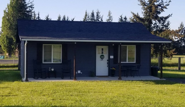 Soak up the mountain View in " R Agnew Cottage"