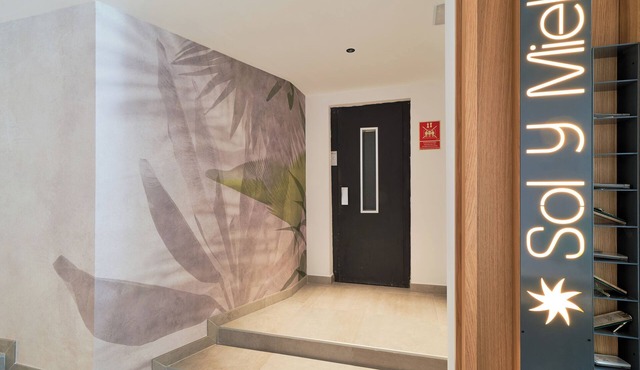 Sol y Miel Hostal
