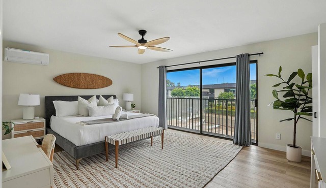Solana Gem - Direct Beach Access, Designer Furnished, AC, BBQ