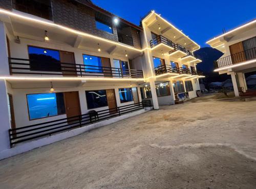 Solank Hotel & Cafe