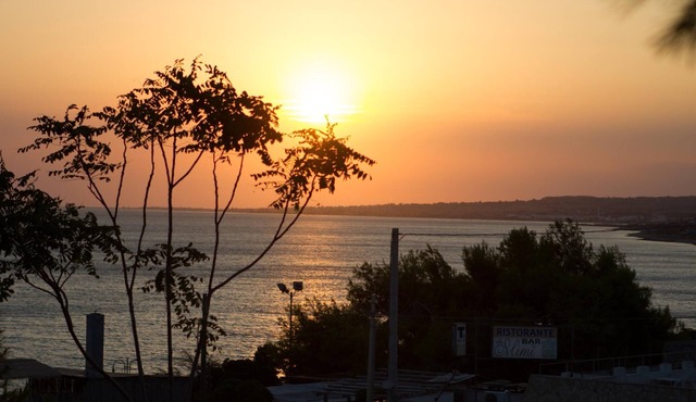 Sole B bilo sul mare