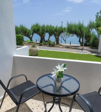 Sole e Mare A3 Beachfront Sea View Apartment