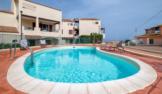 "Soleluna" Apartment with Shared Pool & Air Conditioning