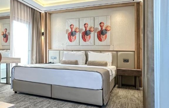 Solia Hotel