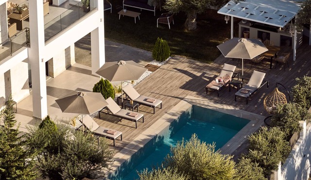 Solis Ortus Villa, a Sublime Sanctuary with Pool